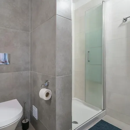 Center Stunning View 아파트 파로