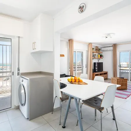 Center Stunning View *