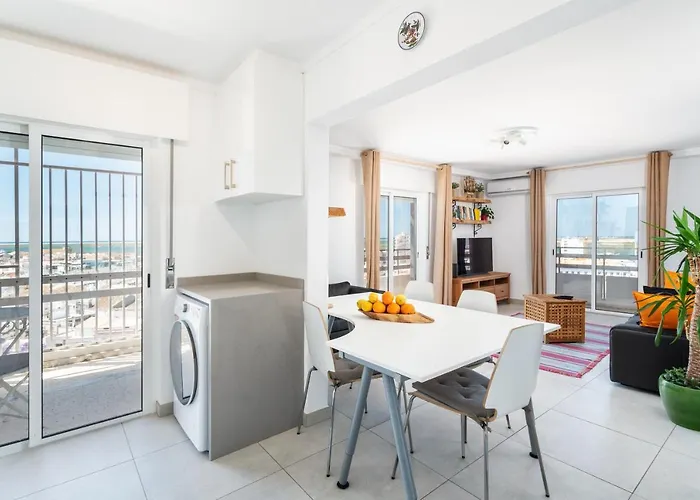 Center Stunning View *