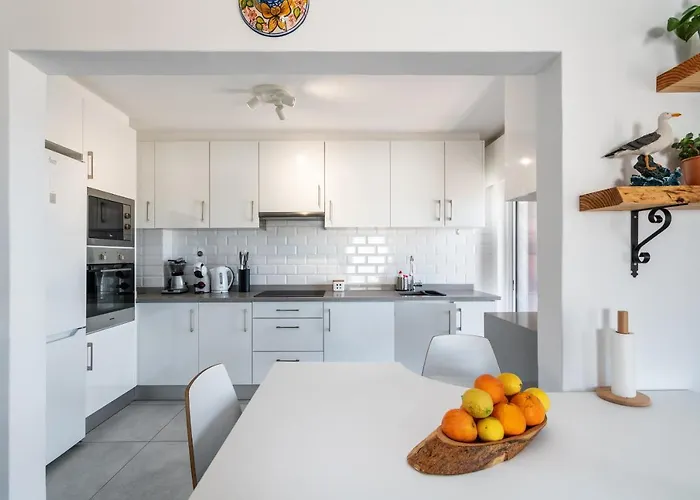 Center Stunning View ファロ